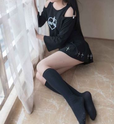 我和寡妇房东在做爰hd