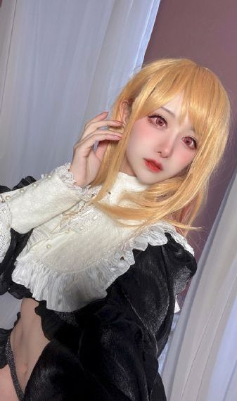 漂亮的女秘书在线观看