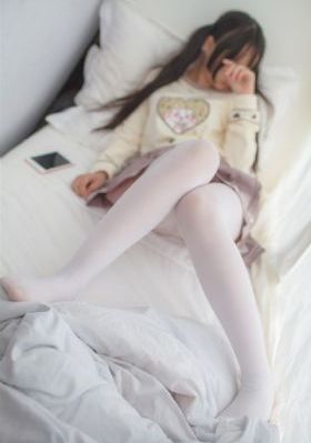 年轻丰满的继母亚洲精品