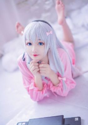 撕开她的乳罩慢慢揉视频