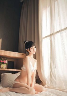 年轻的善良的女教师5免费观看